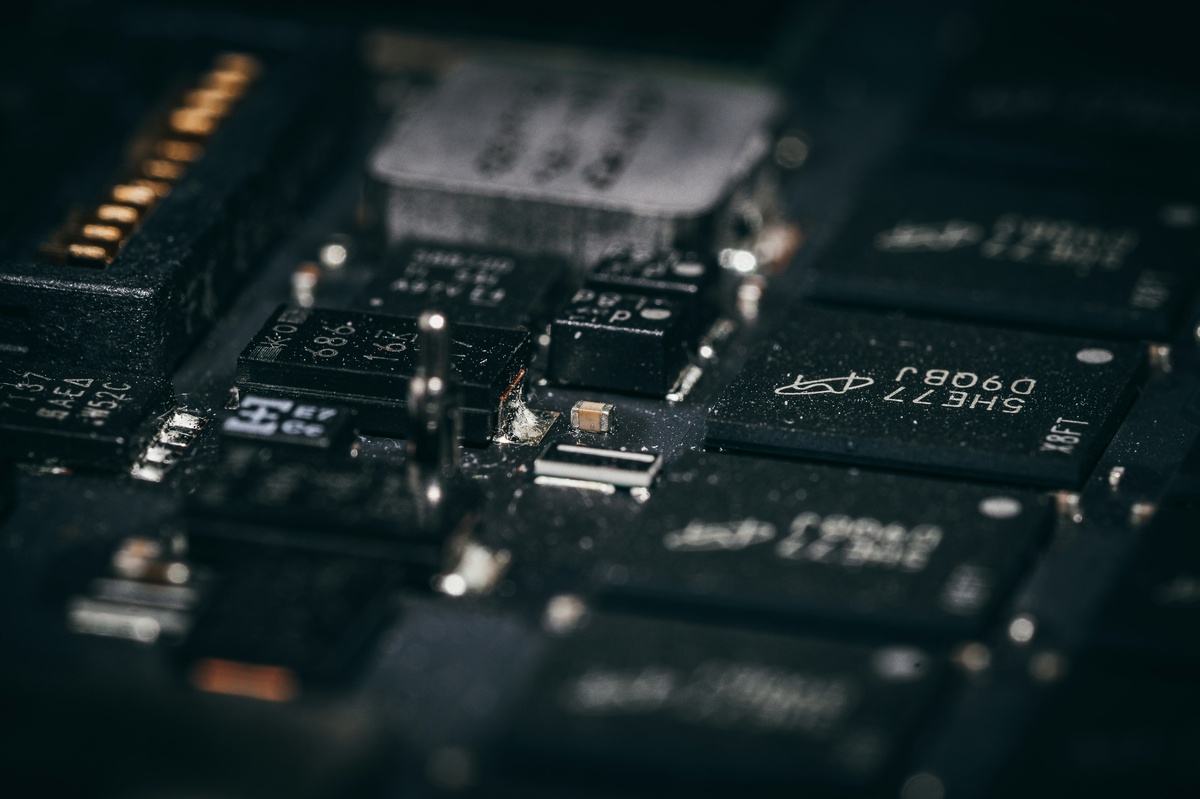 Storage Semiconductor